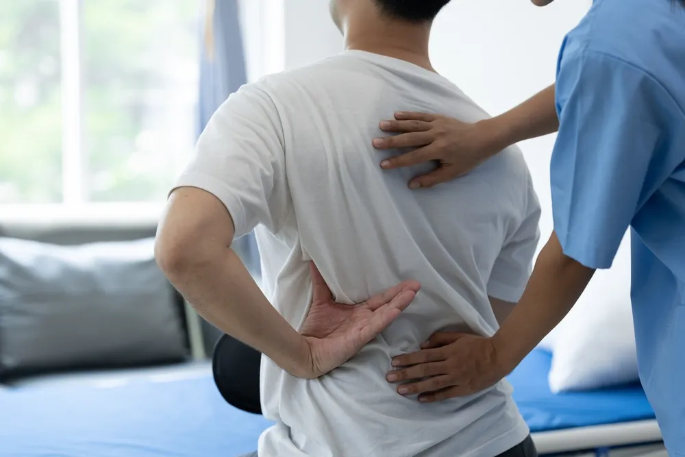 脊柱管狭窄症 足に力が入らない