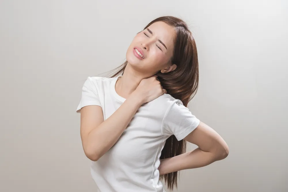 首痛 頭痛 吐き気